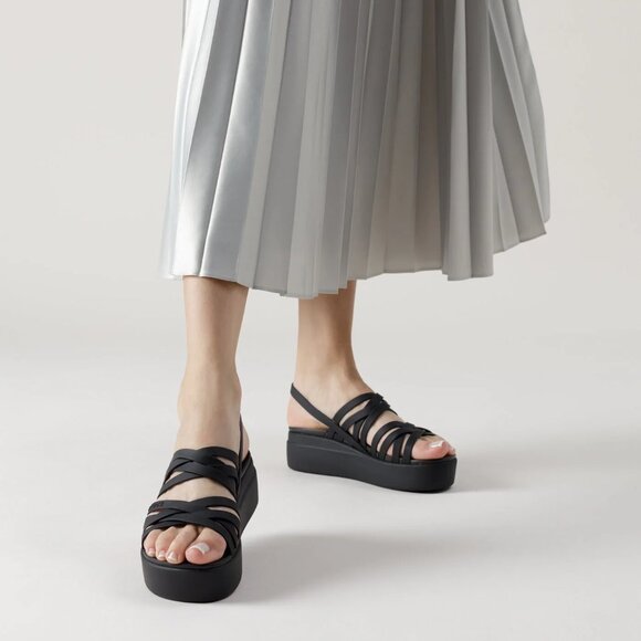 CROCS Brooklyn Strappy Slingback Platform Sandal Comfort LiteRide Buckle Black - Picture 3 of 13